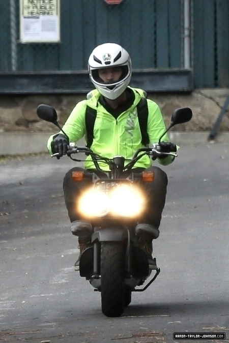 050.jpg